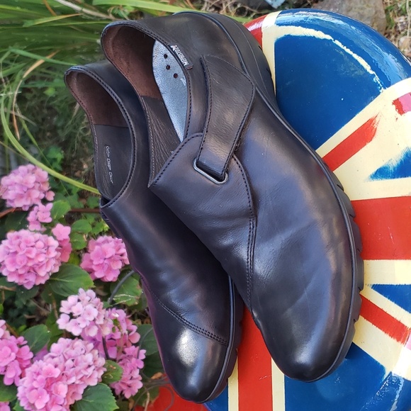 Mephisto Black Luce Flats Size 10 - Picture 16 of 16